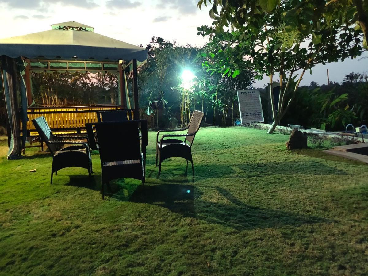Rock Forest Goa Honeymoon Cottages กาลังกูติ ภายนอก รูปภาพ