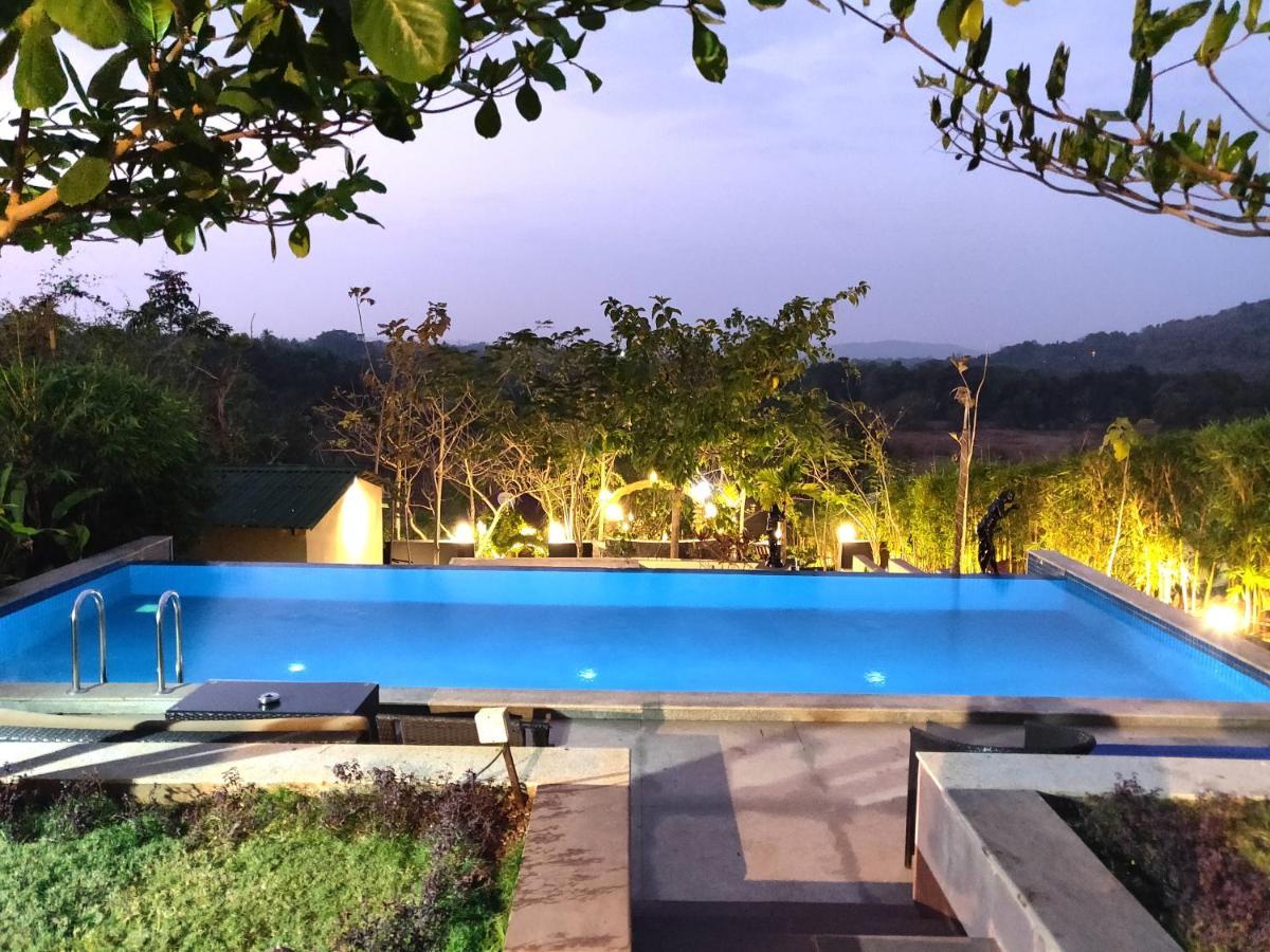 Rock Forest Goa Honeymoon Cottages กาลังกูติ ภายนอก รูปภาพ
