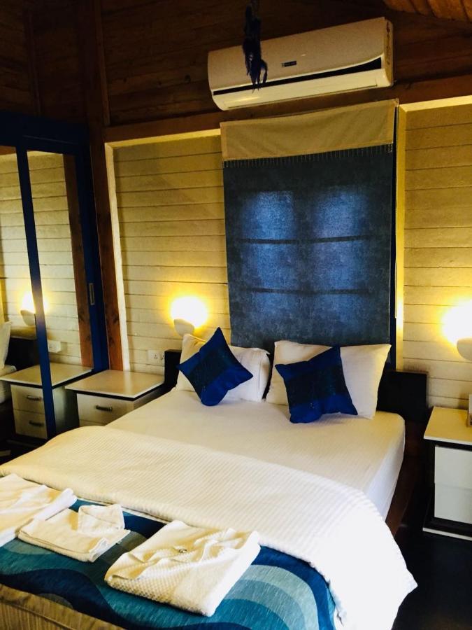 Rock Forest Goa Honeymoon Cottages กาลังกูติ ภายนอก รูปภาพ