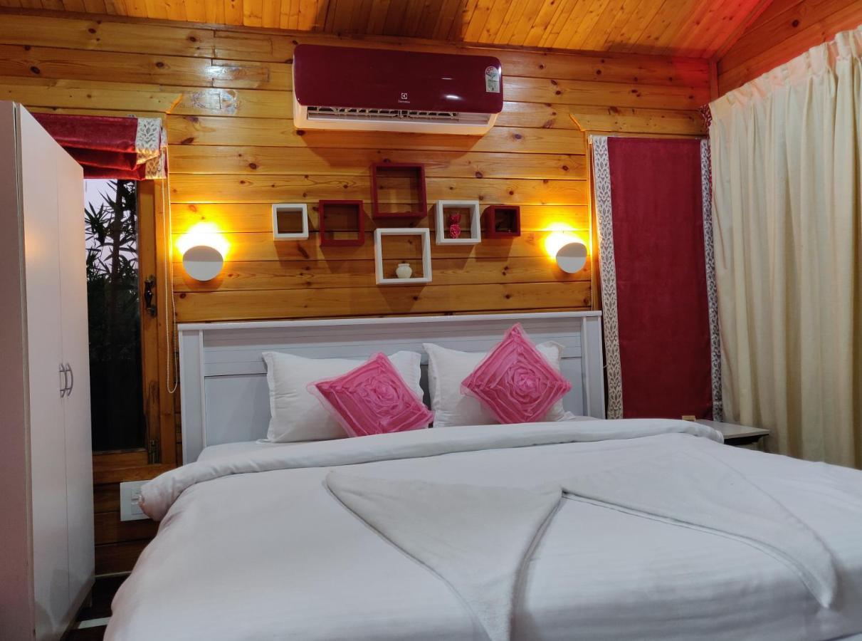 Rock Forest Goa Honeymoon Cottages กาลังกูติ ภายนอก รูปภาพ