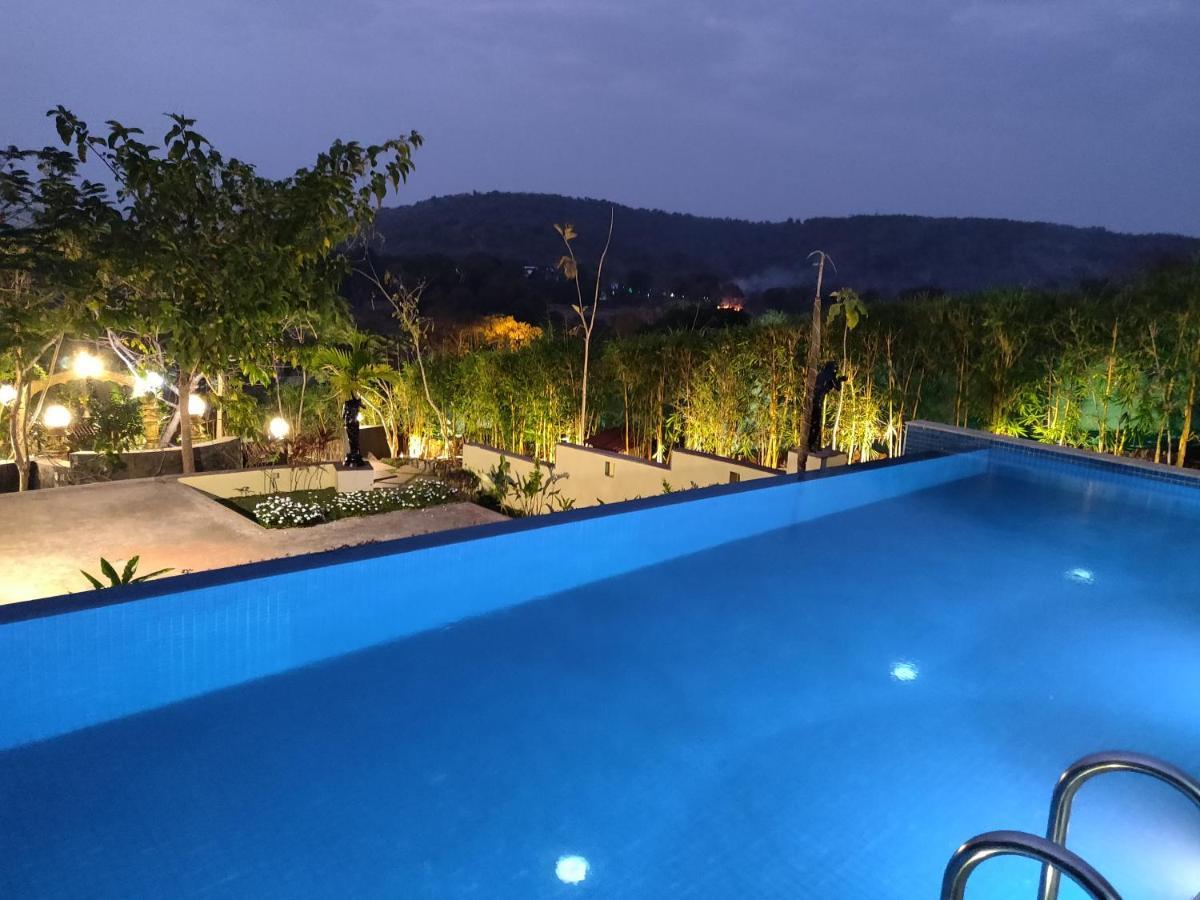 Rock Forest Goa Honeymoon Cottages กาลังกูติ ภายนอก รูปภาพ