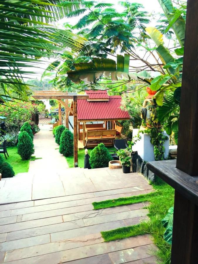 Rock Forest Goa Honeymoon Cottages กาลังกูติ ภายนอก รูปภาพ