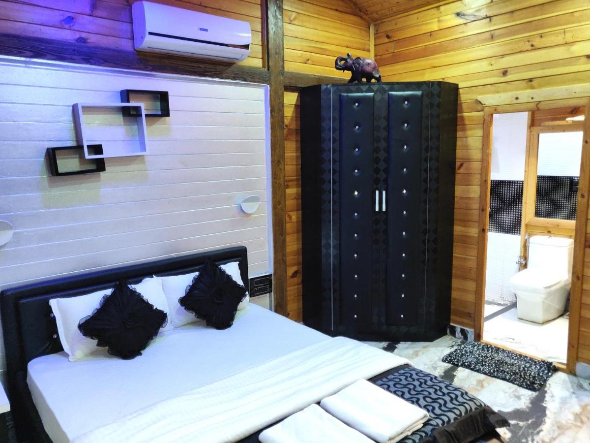 Rock Forest Goa Honeymoon Cottages กาลังกูติ ภายนอก รูปภาพ
