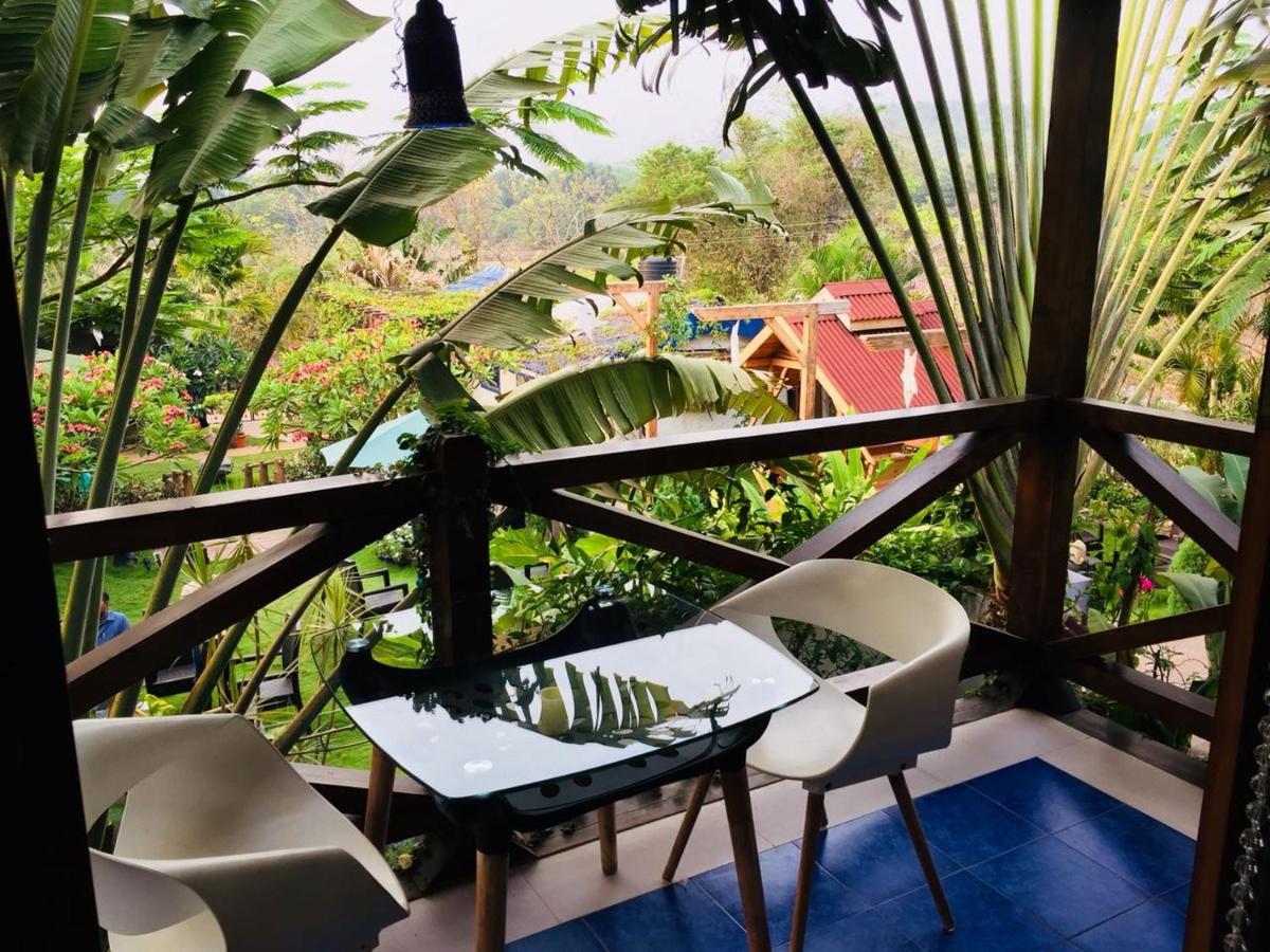 Rock Forest Goa Honeymoon Cottages กาลังกูติ ภายนอก รูปภาพ